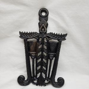 Wilton Cast Iron Broom Trivet